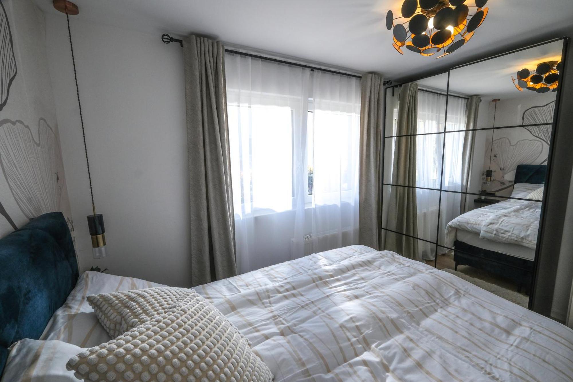 Kaja - Self Check In - Free Parking Holiday home *