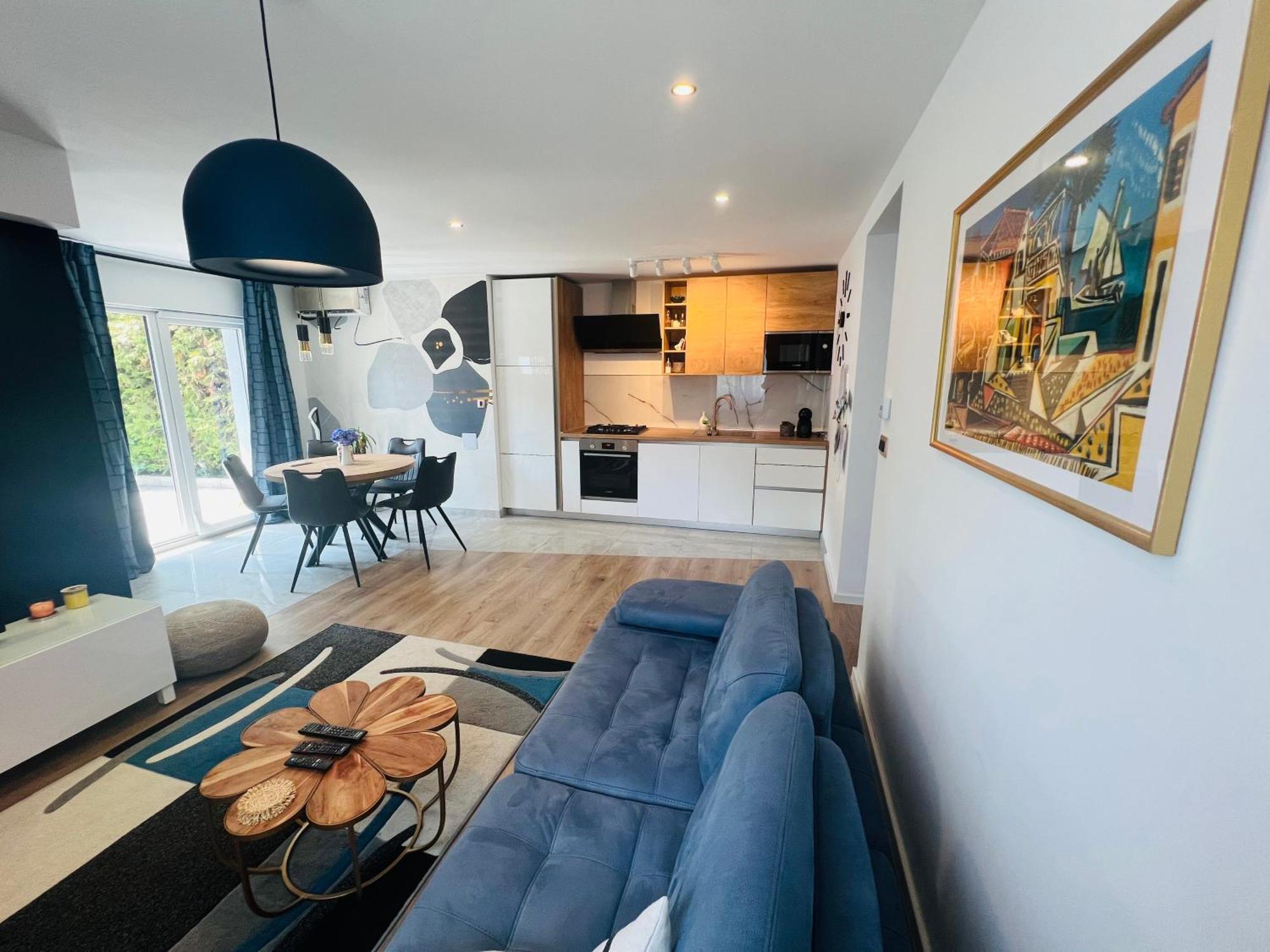 Kaja - Self Check In - Free Parking Holiday home *